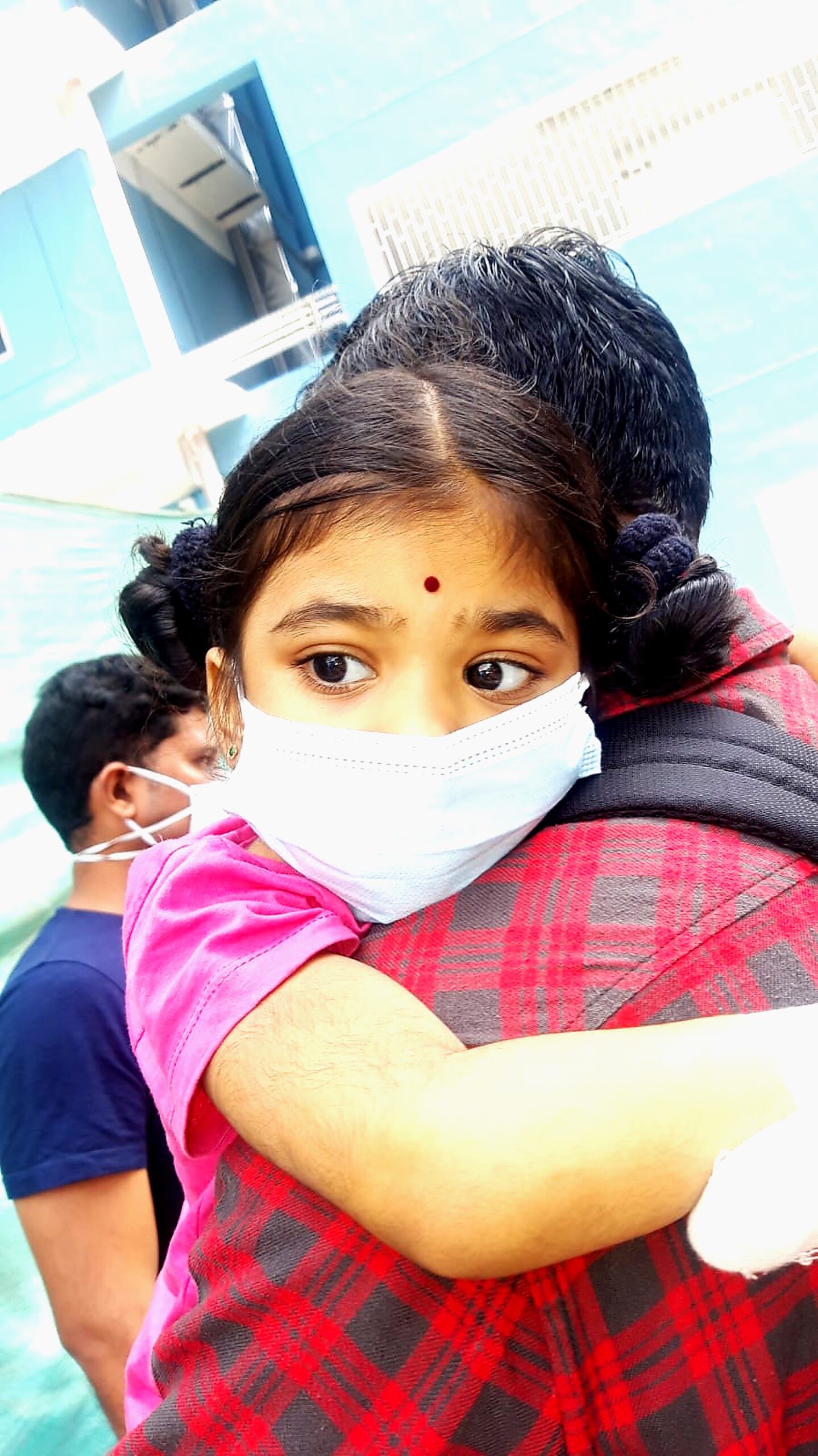 Keerthi hugging Amma